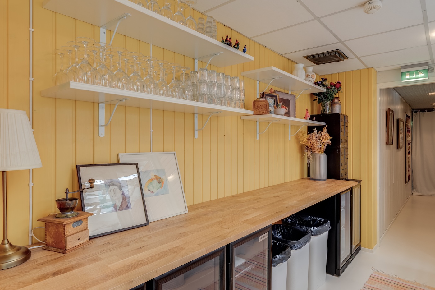 Sauna Pasilan keittiö ja baaritiski